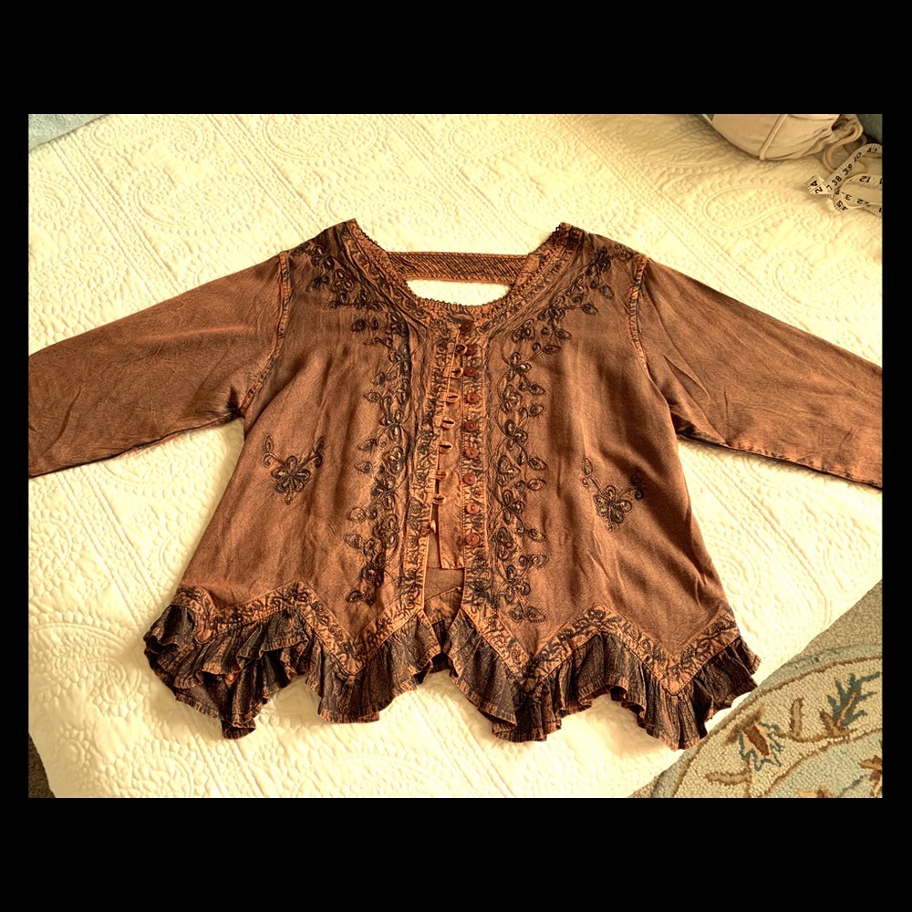 Free Style blouse/cover. Great fabric. Worn twice.